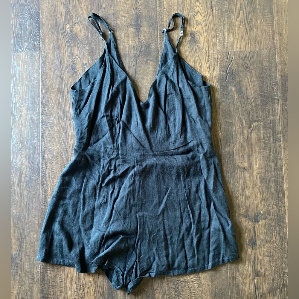 free people women’s size 2 rayon lightweight zippered black sleeveless romper